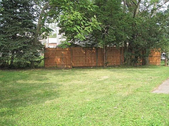 2nd image of 3024 Greeley Ave