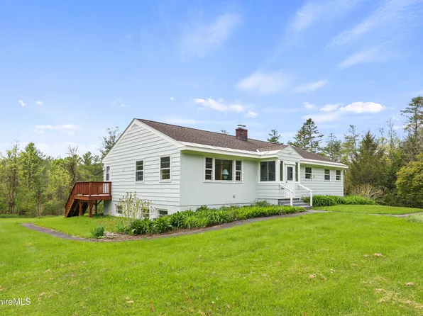 80 Plunkett St, Lenox, MA 01240