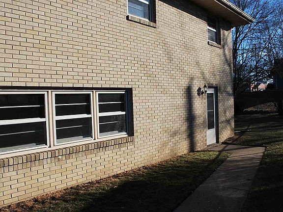 4th image of 1206 E Gate Pkwy