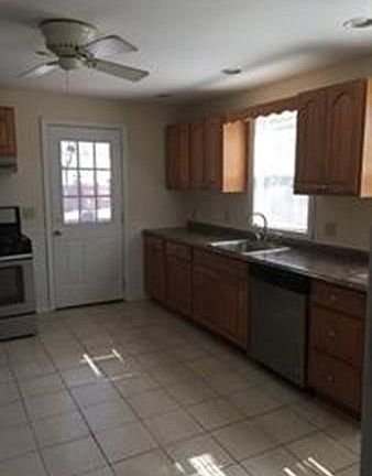 3rd image of 410 Granite Ave #410