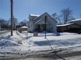1040 E Elza Ave, Hazel Park, MI