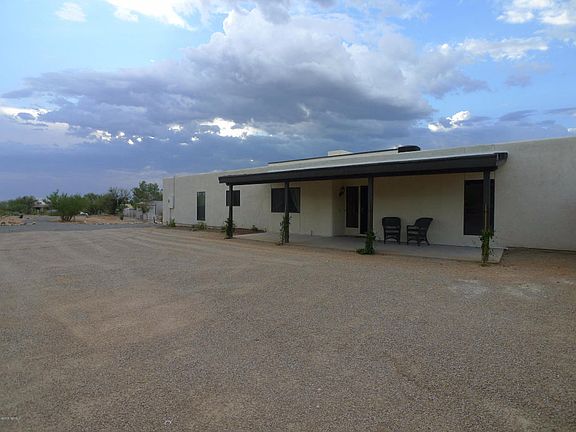 2nd image of 410 N Schrader Ln