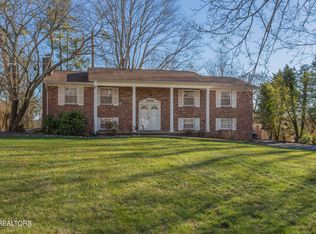 9528 Gulf Park Dr, Knoxville, TN 37923