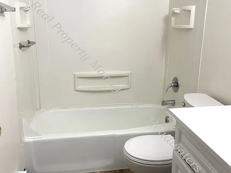 104 Quartz Ave — Photo 6