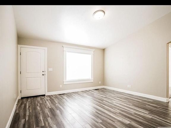 3rd image of 3917 Slate Dr