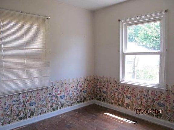 4th image of 1115 Bishop Ave