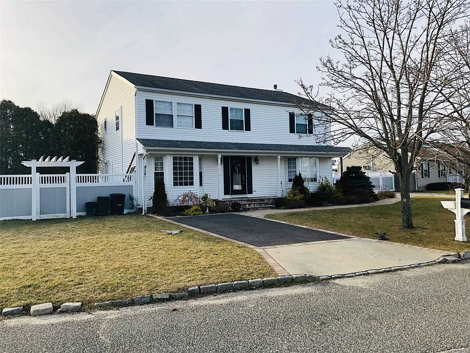 1st image of 55 Meadow Ct