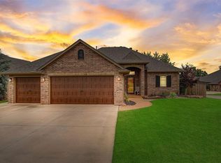 601 NW 193rd St, Edmond, OK 73012
