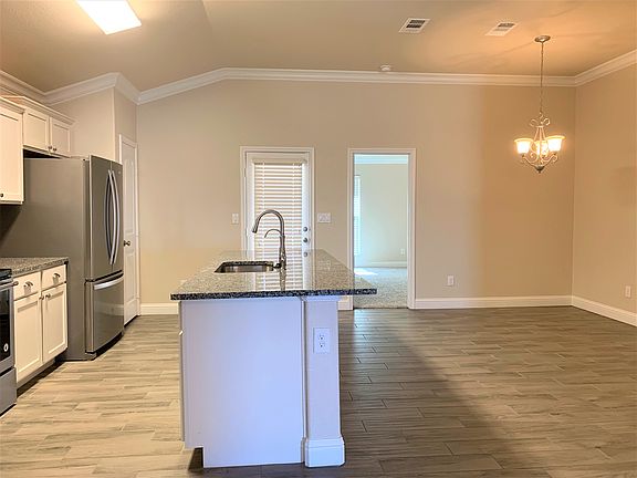 5th image of 9209 Desert Ave