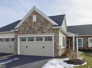 364 Pin Oak Dr, Lititz, PA 17543
