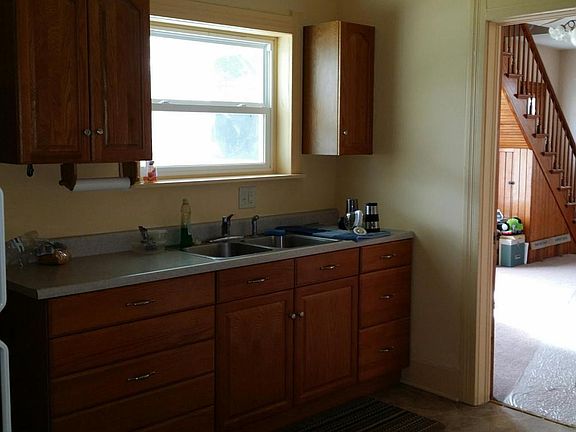 3rd image of 63 Westwood St