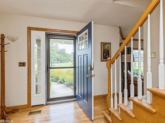 3rd image of 6990 SE 27th Pl