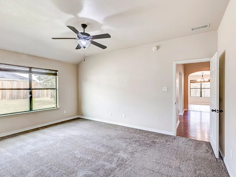 2405 Coy Dr — Photo 20