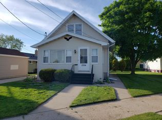 2354 Roosevelt Ave, Two Rivers, WI 54241