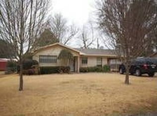 1212 Hilltop Dr, Stamps, AR 71860