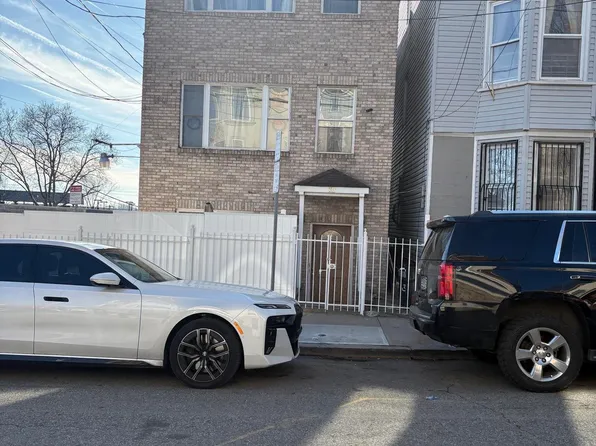 13 Union Street image 1 of 19