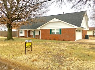 1801 E North Ave, Tonkawa, OK 74653