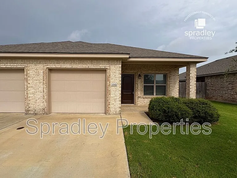 206 Juniper Dr #B — Photo 1