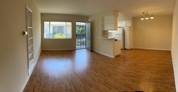 3rd image of 11130 Huston St APT 4