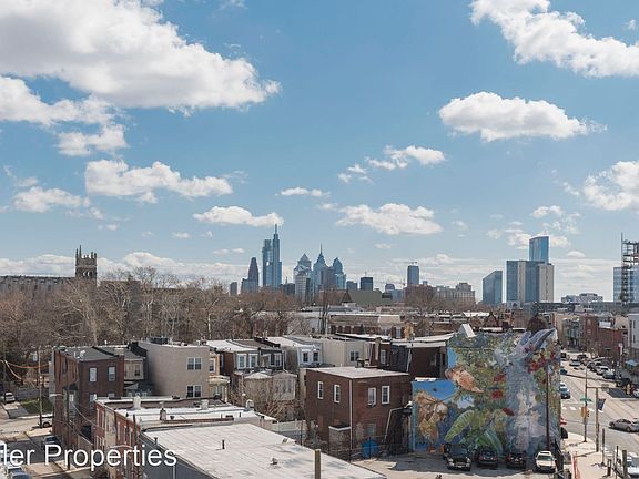 4th image of 3935 Lancaster Ave #4