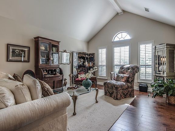 5th image of 8065 Sunrise Cir