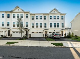 228 Red Leaf Ln, Exton, PA 19341