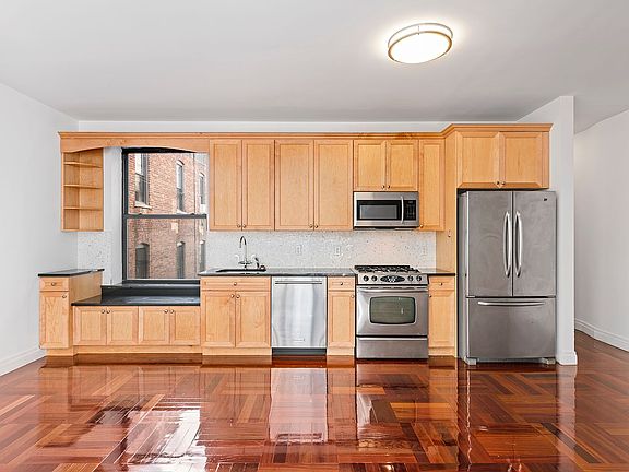 3rd image of 607 W 137th St APT 52