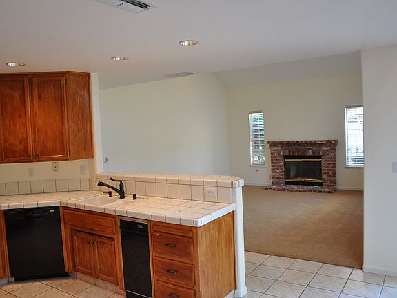 3rd image of 2781 Courtside Dr