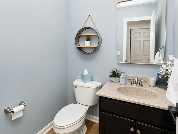 5th image of 4079 Woodgate Ct