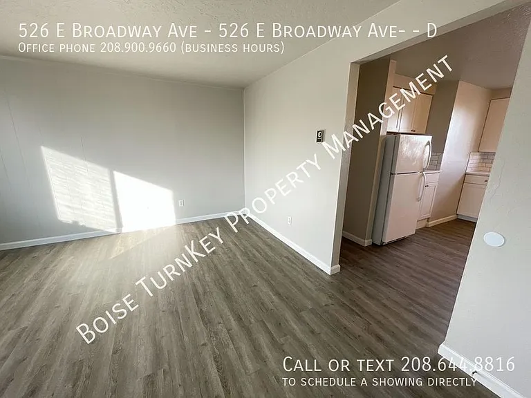 526 Broadway Ave #D — Photo 28