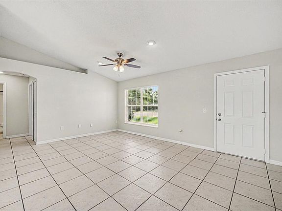 4th image of 3156 Coventry St