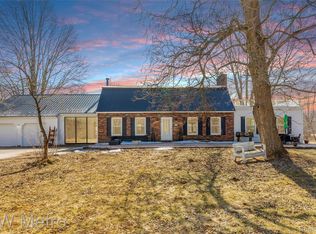 8665 Meskill Rd, Columbus, MI 48063