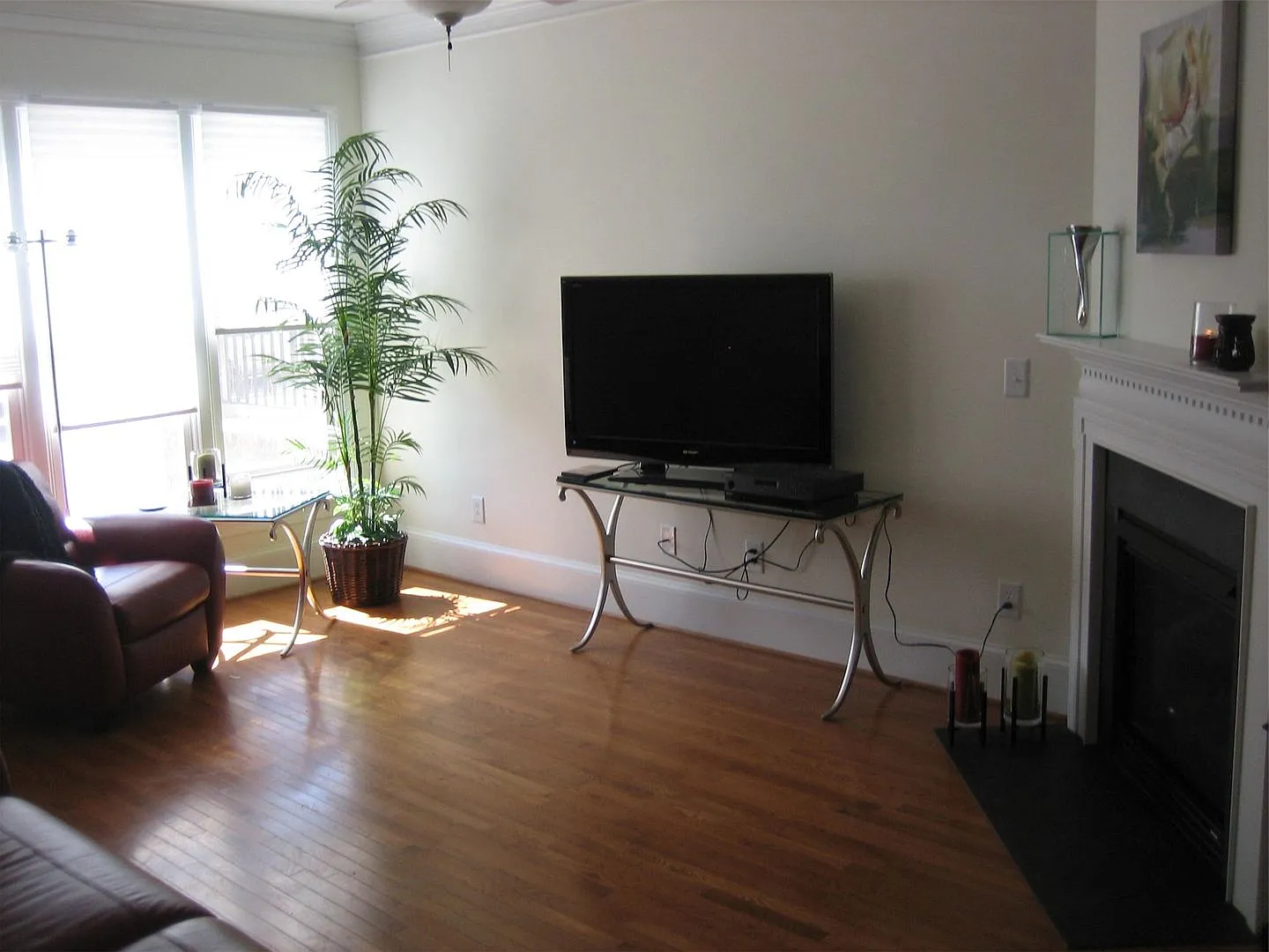 118 Finsbury In Popular Davis Park- 1 Free Month Of Rent! — Photo 4