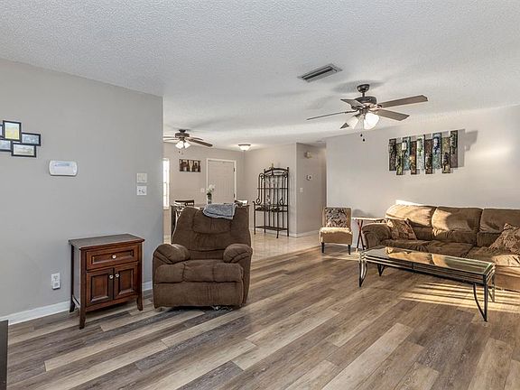 4th image of 5661 NE 22nd Ave