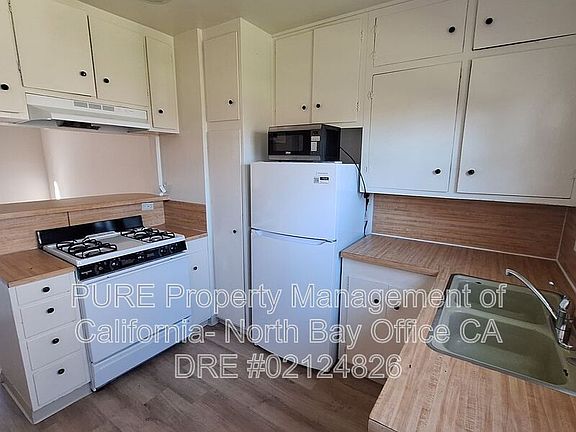 5th image of 2790 Western Ave APT 4
