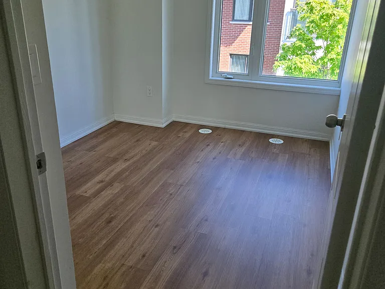 3120 Boxford Cres #5 — Photo 23