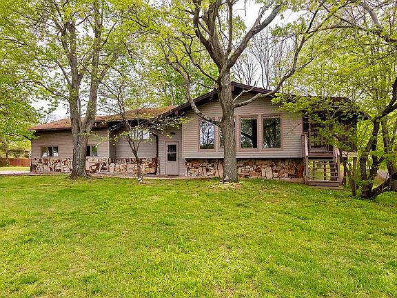 2nd image of 1268 Saint Vincent Ln
