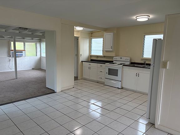 4th image of 664 Ululani St