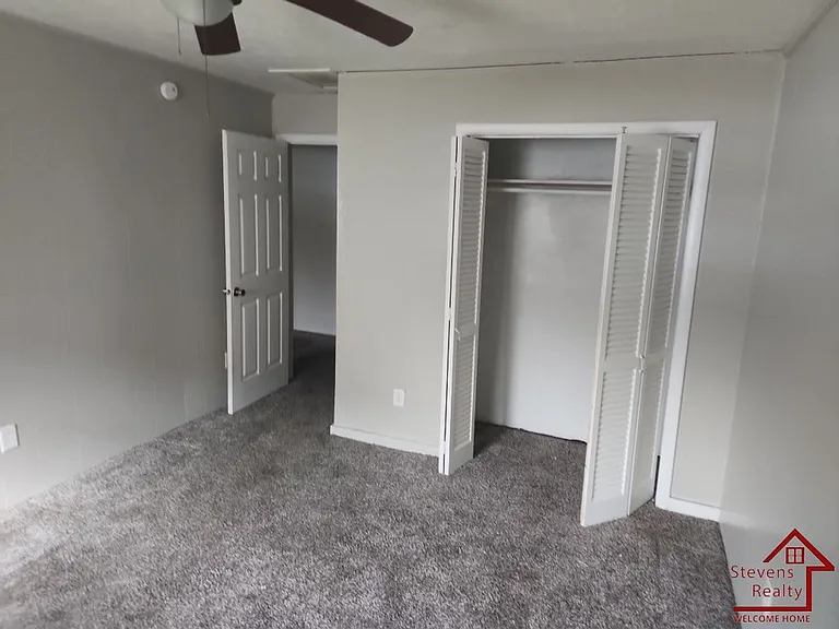 1267 Phillips Dr — Photo 13