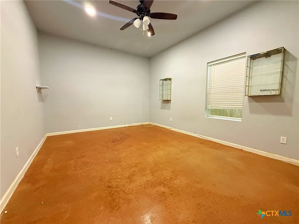 2 bed, 1.0 bath, 1286 sqft, $1,395 — Photo 3