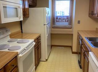 2033 Ticen Ct, Beech Grove, IN 46107