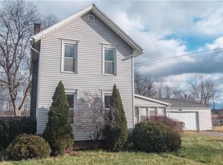 7083 Townline Rd, North Tonawanda, NY 14120