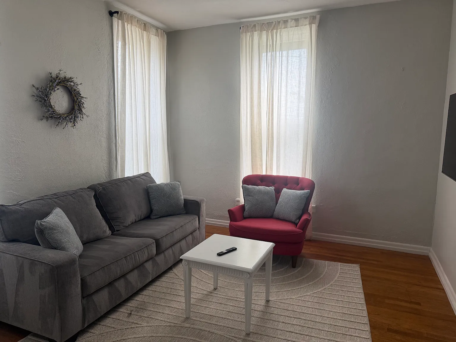 2 bed, $2,000 — Photo 2