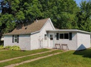 424 Stout St, Chetek, WI 54728