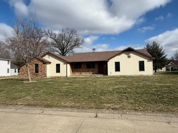 1508 N Countryview Ln, Robinson, IL 62454