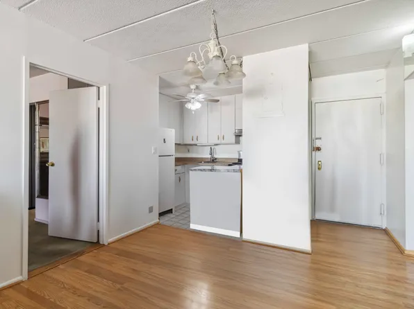 23-22 30th Road image 14 of 37