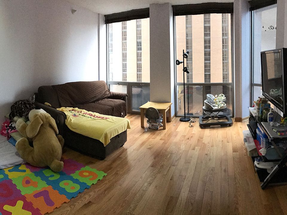 1st image of 222 N Columbus Dr APT 1805