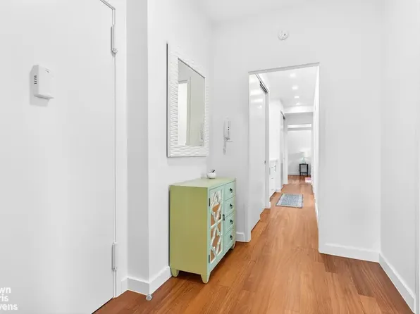 520 East 72nd Street image 5 of 19