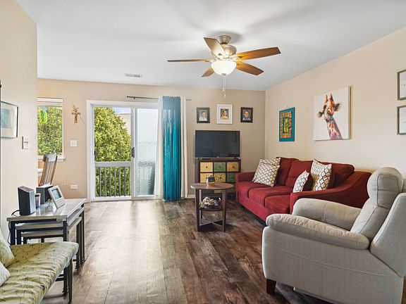 3rd image of 636 E Whispering Oaks Ct Unit 636