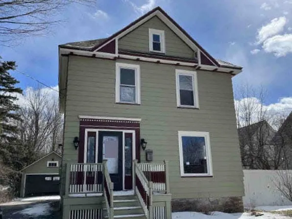 11 3rd St, Malone, NY 12953